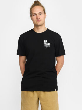 Revolution - Loose Fit T-shirt