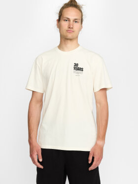 Revolution - Loose Fit T-shirt