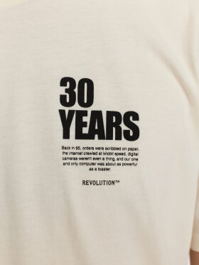 Revolution - Loose Fit T-shirt