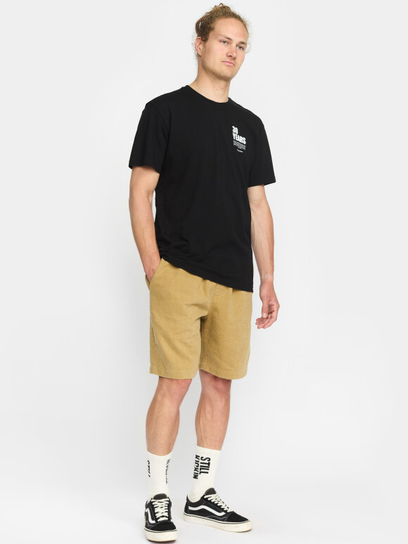 Revolution - Loose Fit T-shirt
