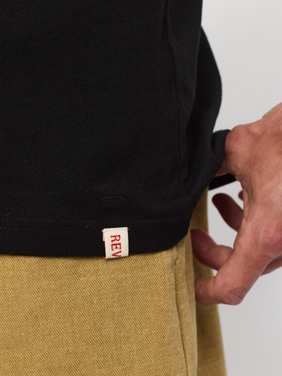 Revolution - Loose Fit T-shirt