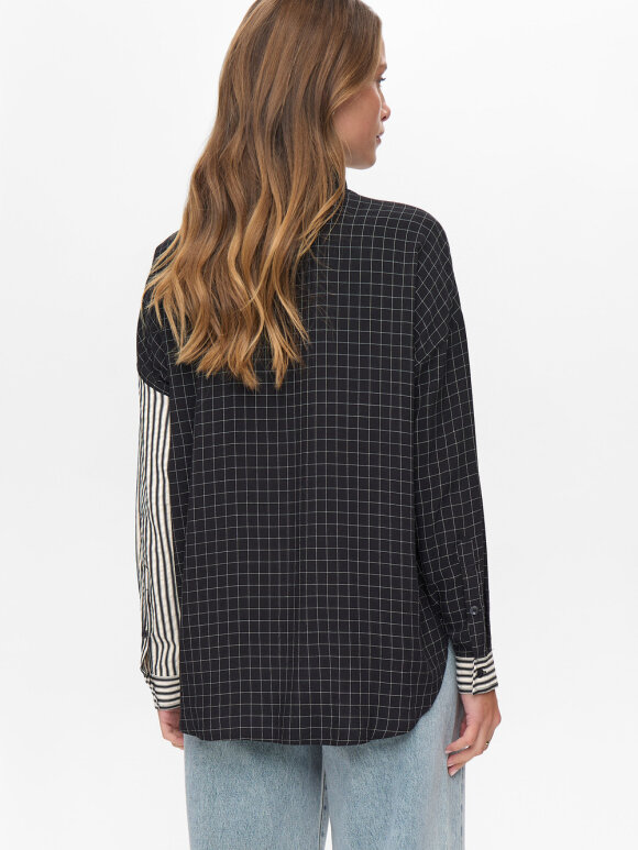 Numph - NUMiso Shirt Caviar