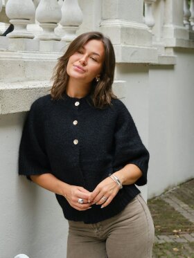 Neo Noir - Benuta Fluffy Knit cardigan