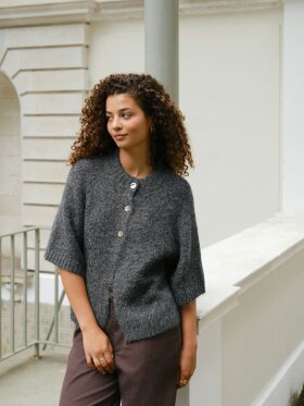Neo Noir - Benuta Fluffy Knit cardigan