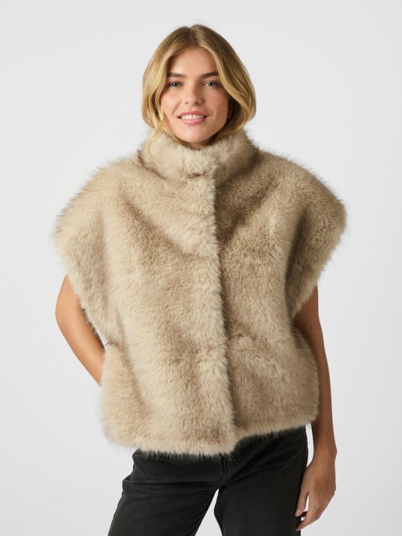 Neo Noir - Kevini Faux Fur Vest Beige