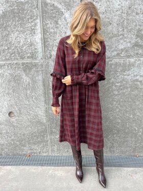STORIES FROM THE ATELIER - The Reason Why Dress Bordeaux