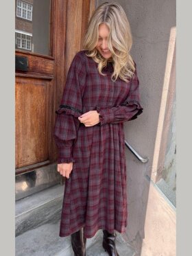 STORIES FROM THE ATELIER - The Reason Why Dress Bordeaux