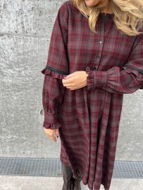 STORIES FROM THE ATELIER - The Reason Why Dress Bordeaux