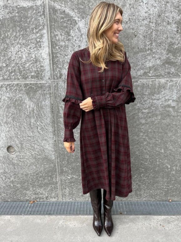 STORIES FROM THE ATELIER - The Reason Why Dress Bordeaux