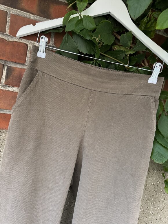 Amaze Cph - Victoria Corduroy Fango