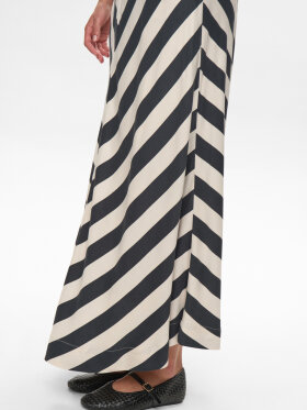 Numph - NUMinzu Skirt Caviar