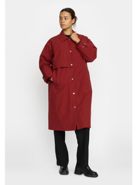 Selfhood Dame - Trenchcoat Red