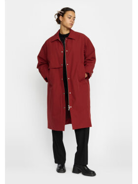 Selfhood Dame - Trenchcoat Red