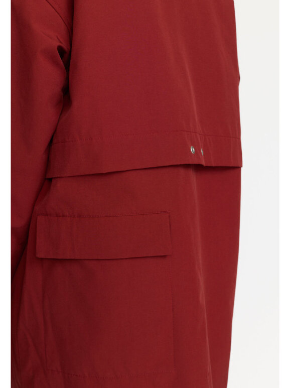 Selfhood Dame - Trenchcoat Red