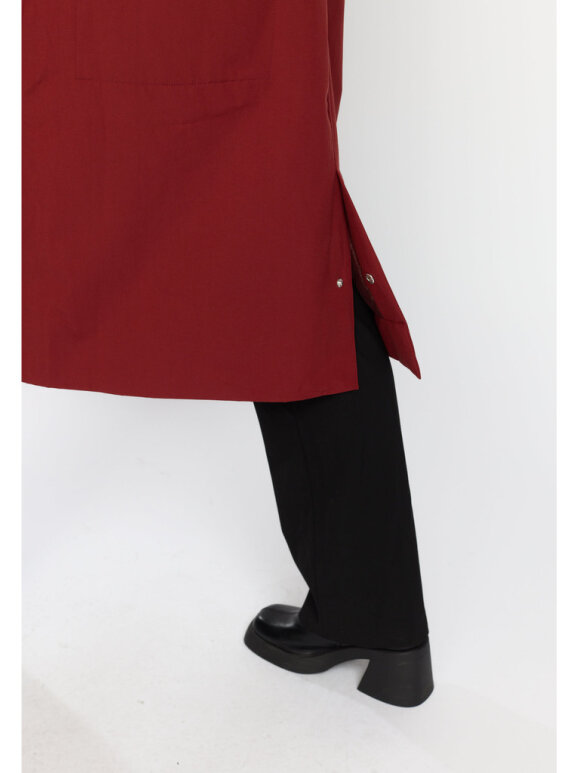 Selfhood Dame - Trenchcoat Red