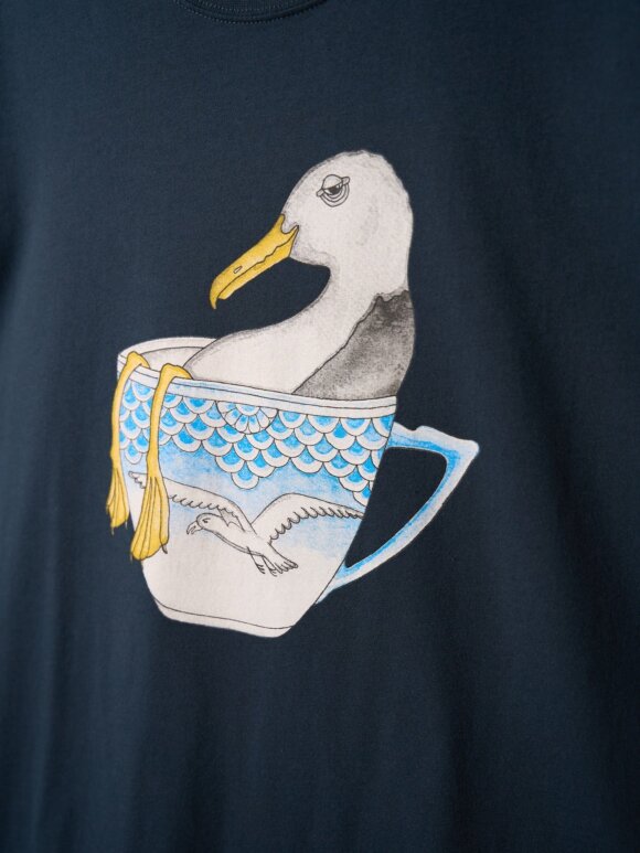 Lakor - Seagull in a cup t-shirt