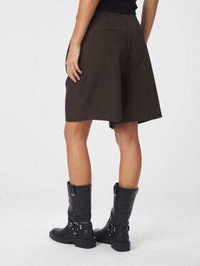 Neo Noir - Nika Structure Shorts D. Brown