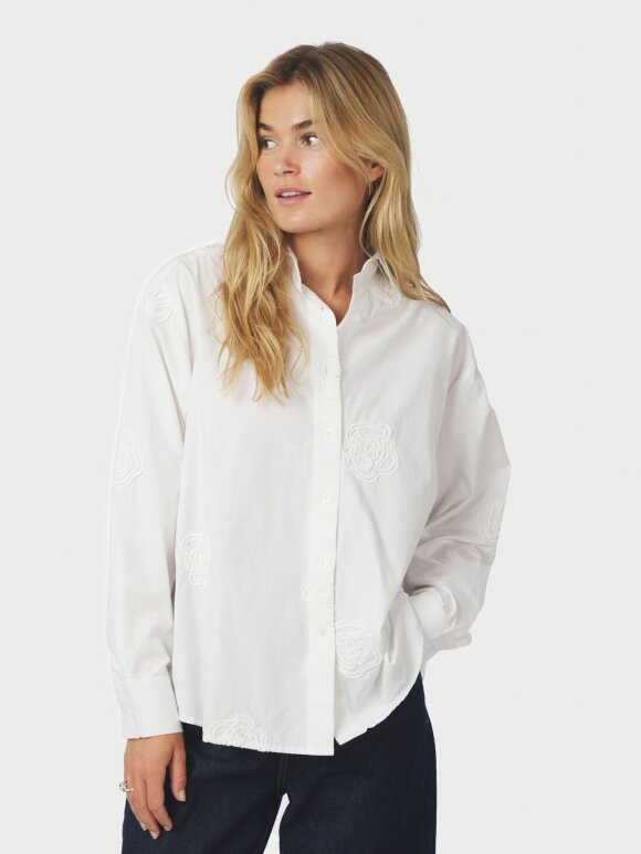 Neo Noir - Dalma Dori Emb Shirt White