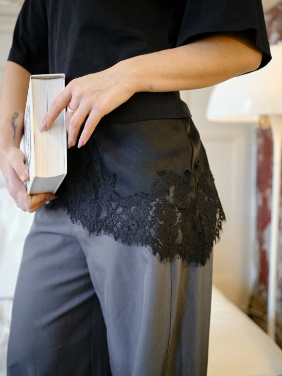 Neo Noir - Viole Lace Top Black