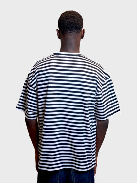 LAU--LAU - BIGGIE TEE SS BLACK / WHITE LAU--LAU - BIGGIE TEE SS BLACK / WHITE