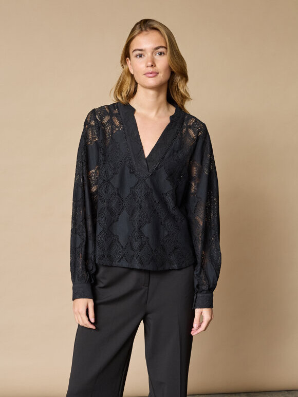 Love & Divine - Love1307 Blouse Black