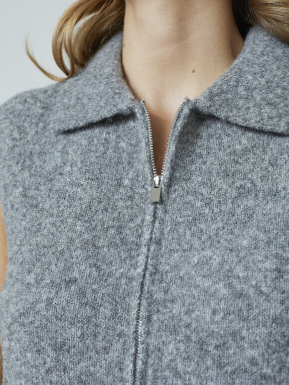 Love & Divine - Love1454 Knit vest Grey