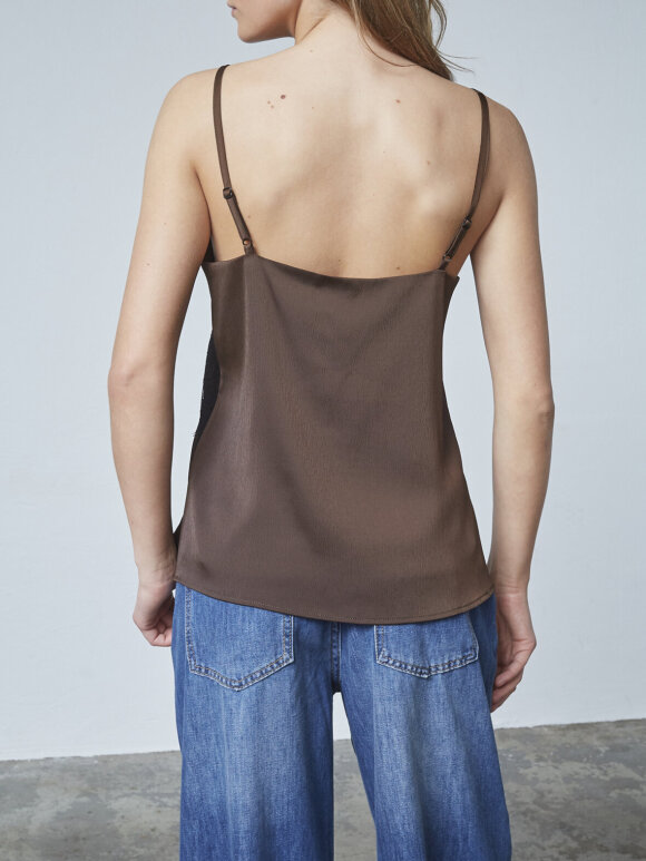 Love & Divine - Love1357 Top Chocolate/Black