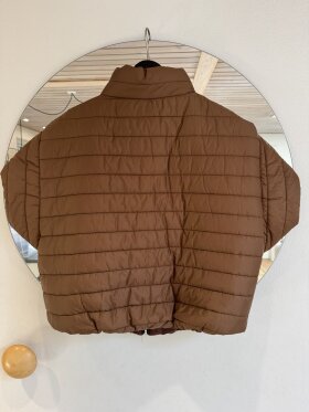 Qnuz - Quilted West Burned Qnuz - Quilted West Burned