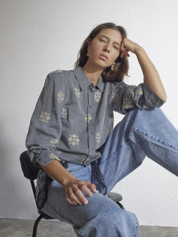 Love & Divine - Love919-19 Shirts Black Stripe