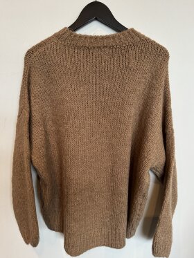 Qnuz - Longe sleeve Knit Camel Qnuz - Longe sleeve Knit Camel