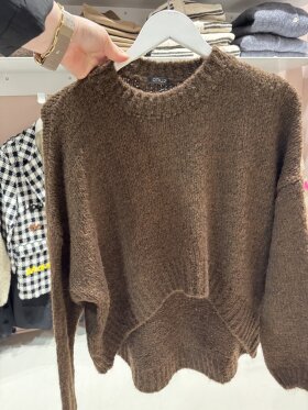 Qnuz - Longe sleeve Knit Choco Qnuz - Longe sleeve Knit Choco
