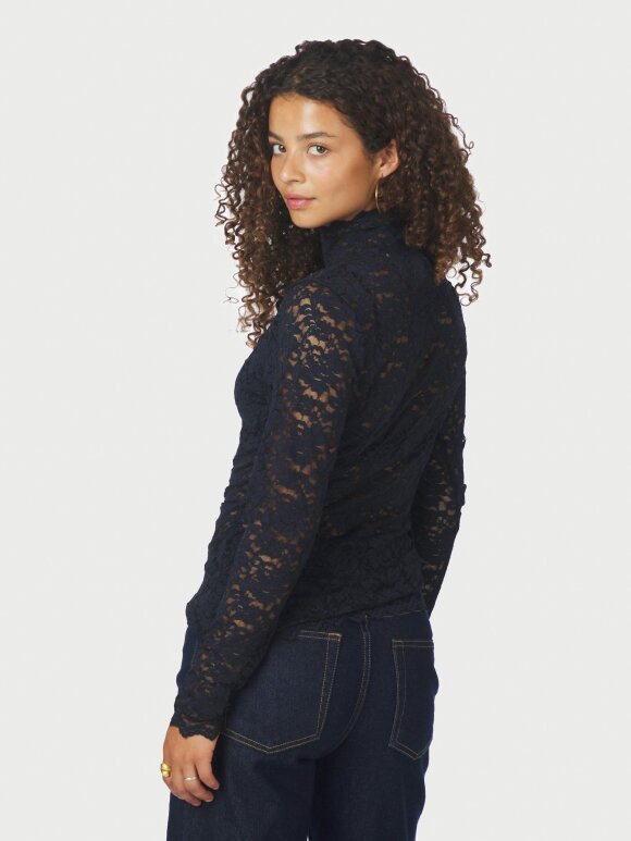 Neo Noir - Liza Laceflower Blouse Navy