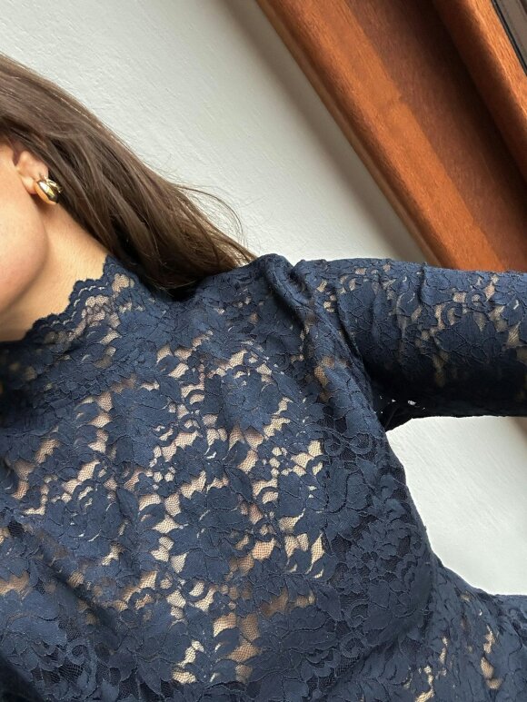 Neo Noir - Liza Laceflower Blouse Navy