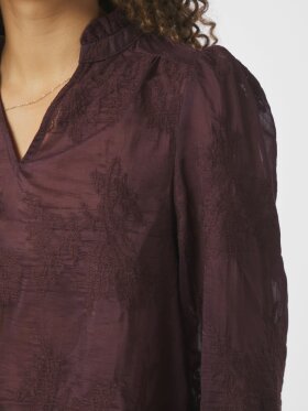 Neo Noir - Amara Big Embroidery Blouse