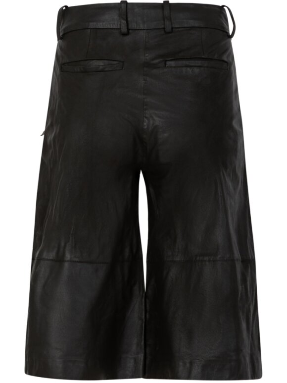 Coster Copenhagen - Leather Shorts Petra fit black