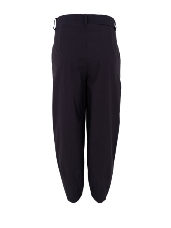 Black Colour - BCBeate Barrel Pant Black