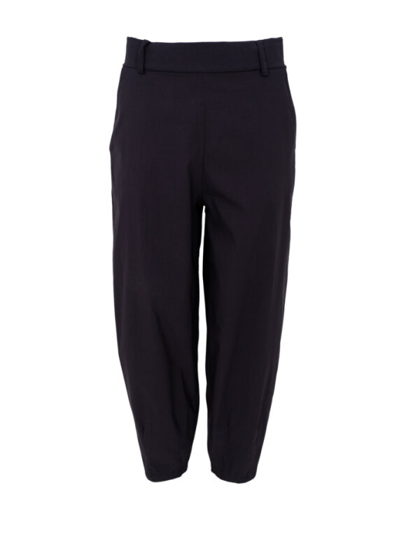Black Colour - BCBeate Barrel Pant Black