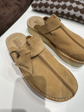 Clarks - Trekwedge Mule Mid tan suede