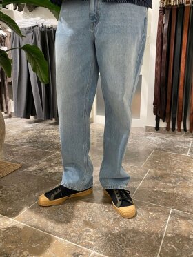 Plenum Studio - Fender Enigma Lt. blue Jeans