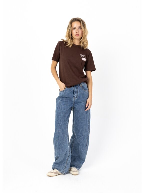 Coster Copenhagen - Mini Cherry t-shirt Chocolate