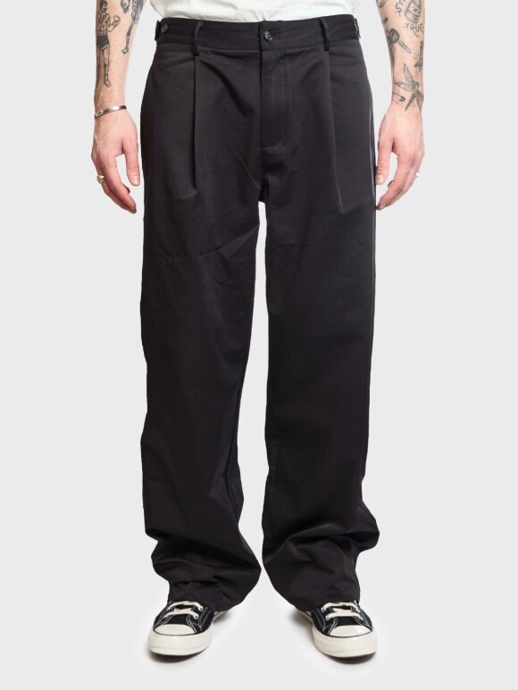 LAU--LAU - LAU Wide Pleated Trousers