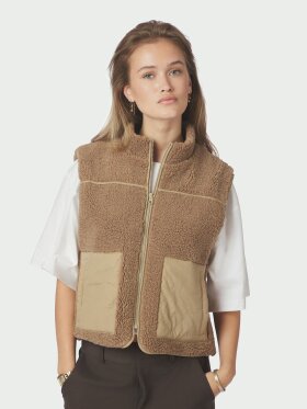 Neo Noir - Scout Teddy Waistcoat taupe
