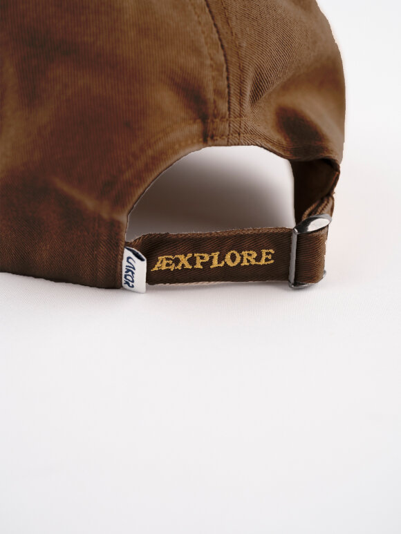 Lakor - Otter Vacation Baseball Cap