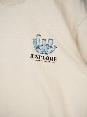 Lakor - Underwater Garden T-Shirt