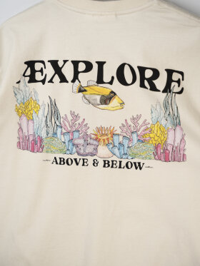 Lakor - Underwater Garden T-Shirt