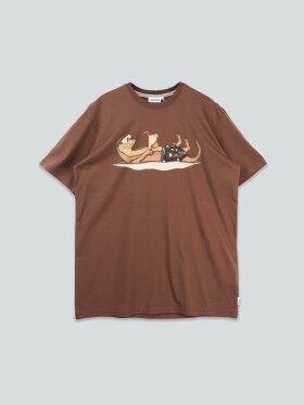 Lakor - An Otter Vacation T-Shirt