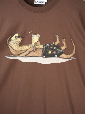 Lakor - An Otter Vacation T-Shirt