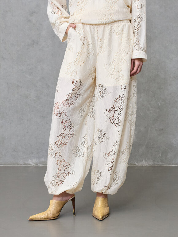 Love & Divine - Love1525 Buks