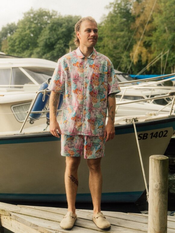 Lakor - Underwater Garden Short sleeve shirt