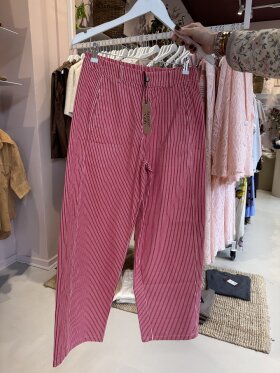 Amaze Cph - Molly Barrel Stripe Red